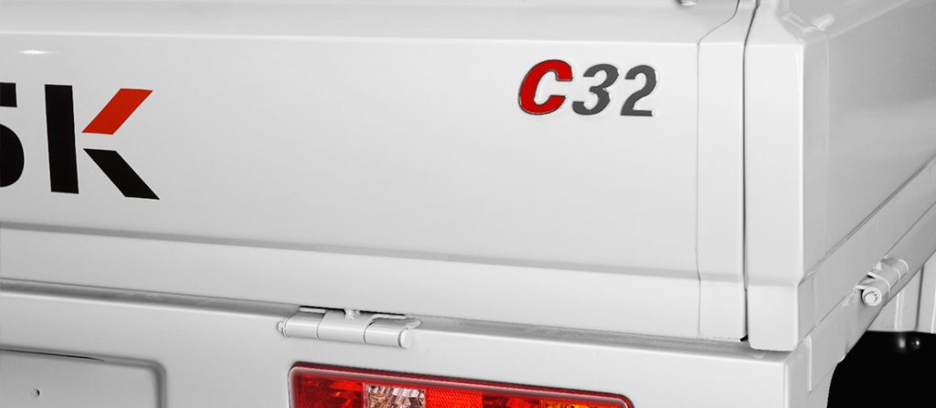 C32